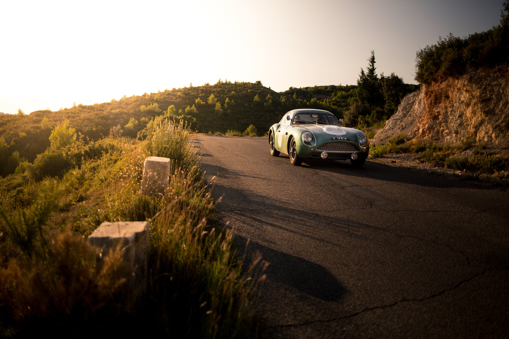 Balade en DB4 Zagato dans les Baux de Provence